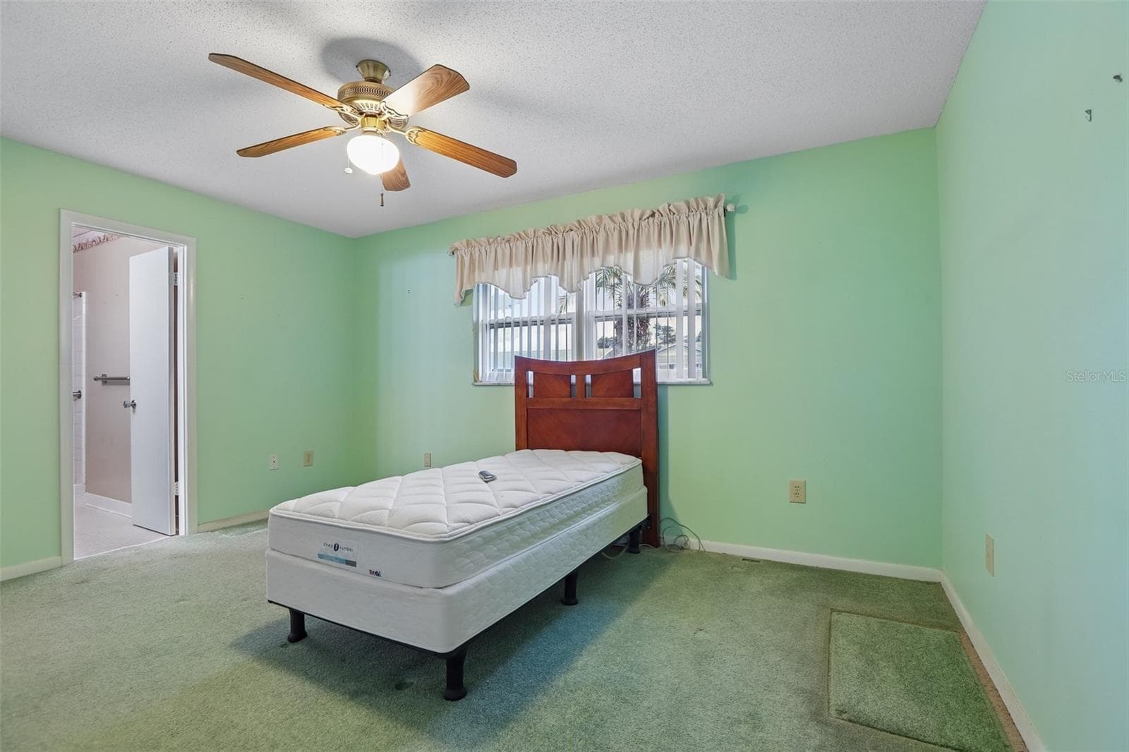 Single Family Residence at 1722 W DEL WEBB BLVD, SUN CITY CENTER, photo 25 of 58