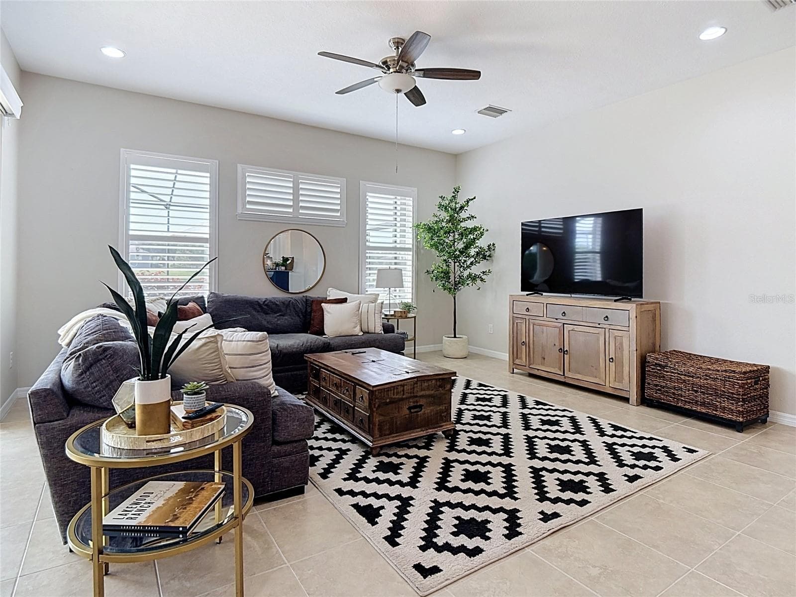 Family Room - 17014 E 2ND AVE, BRADENTON