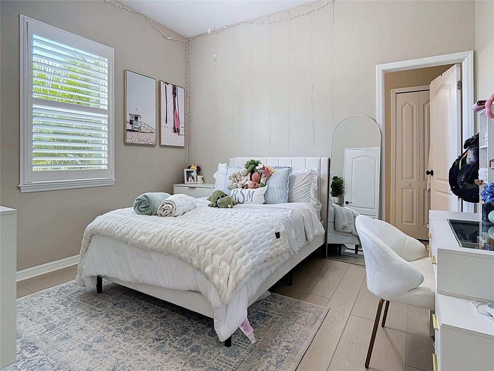 En Suite BD w/ Beautiful Bath and Lg Walk In Closet - 17014 E 2ND AVE, BRADENTON