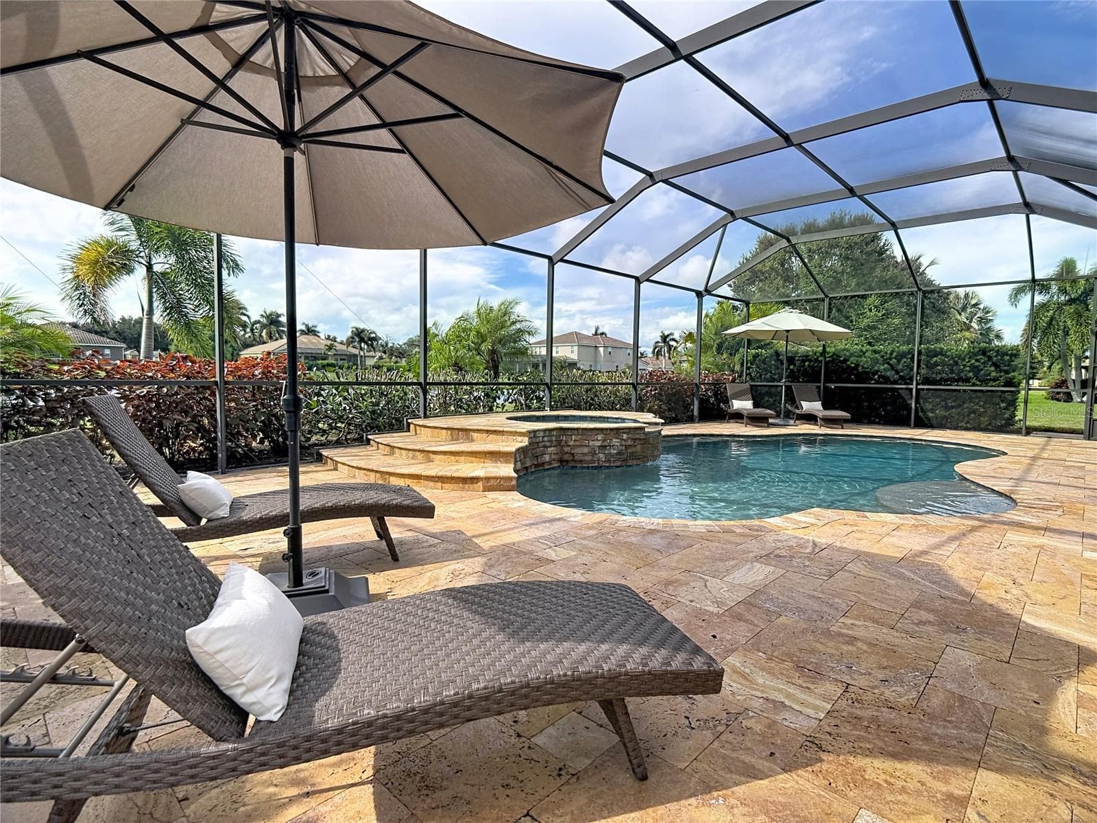50 X 47 Ft Lanai w/ multiple seating Areas - 17014 E 2ND AVE, BRADENTON