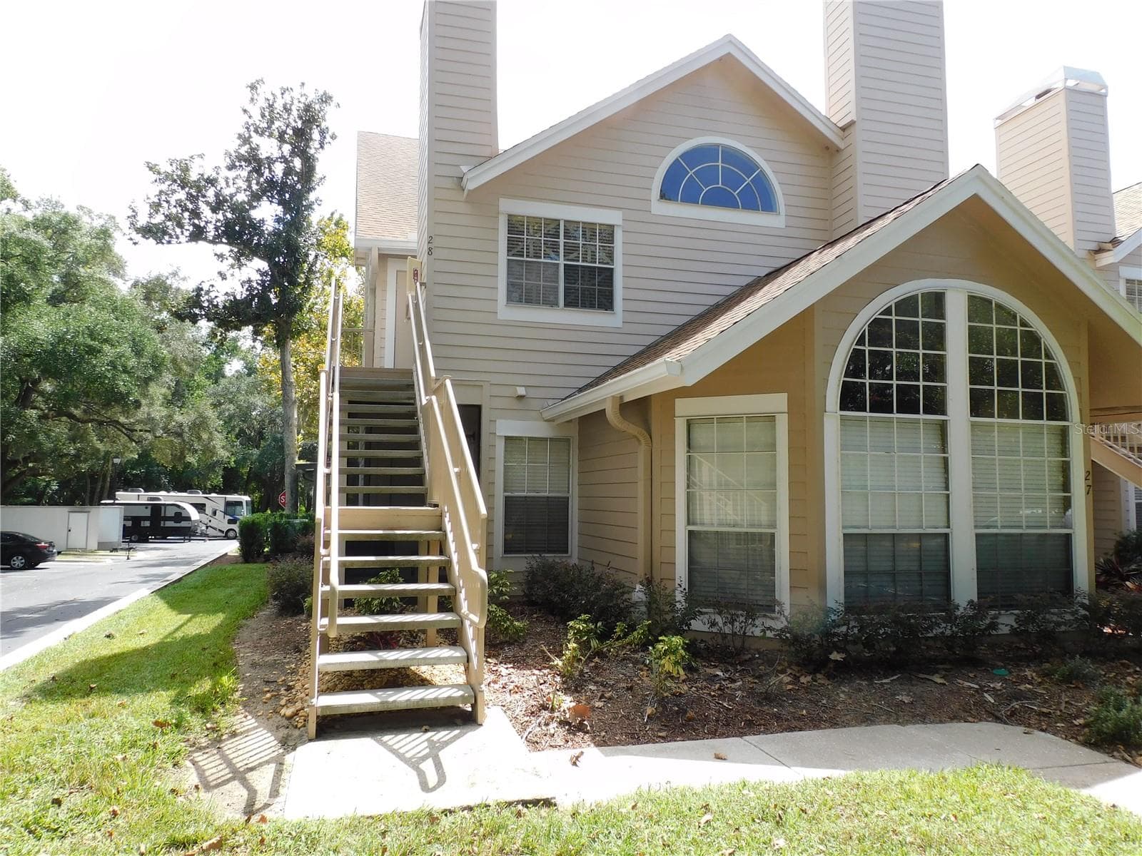 575 BLOOMINGTON CT #28