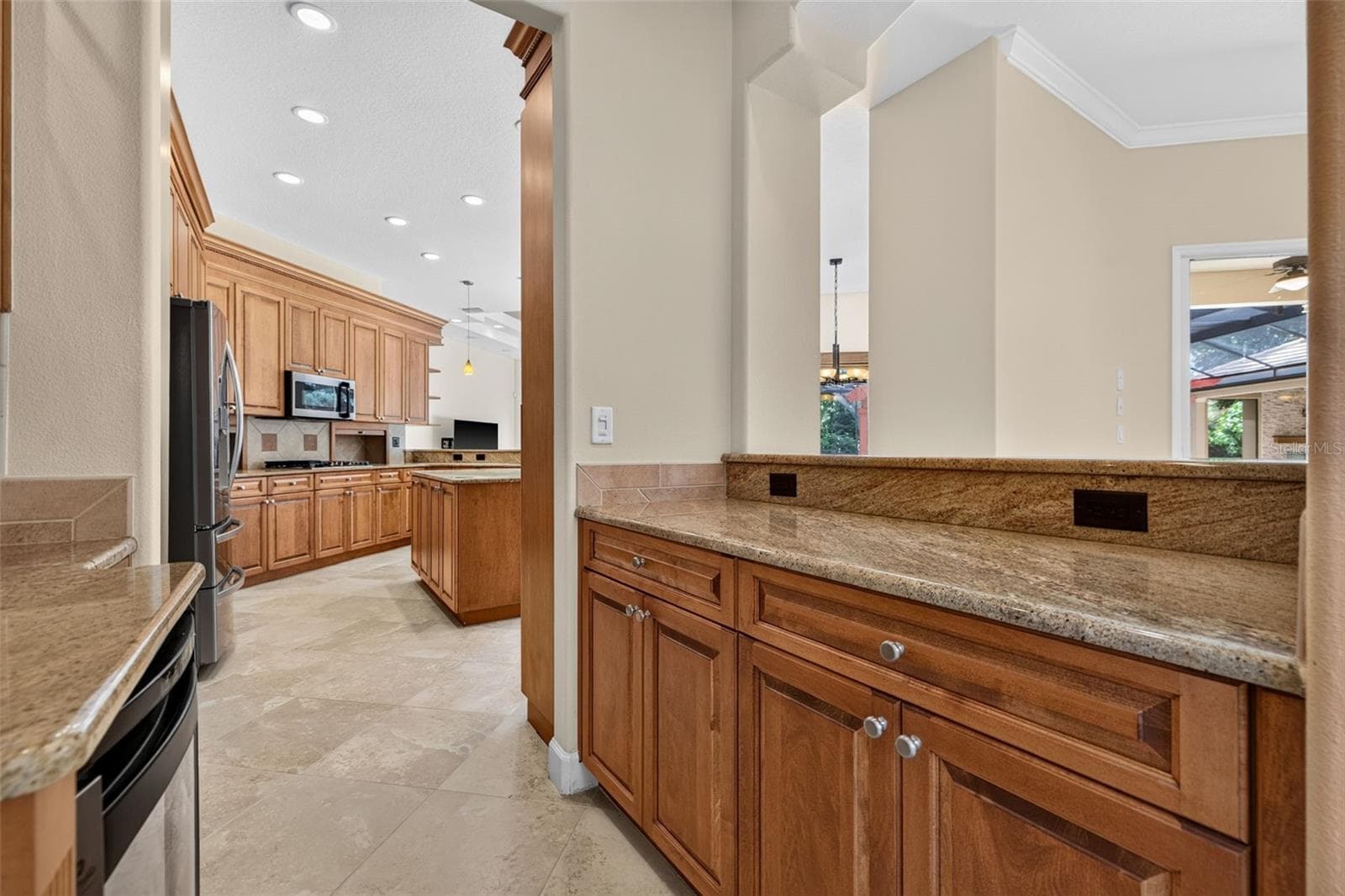 Dry bar & beverage fridge - 1516 CANOPY OAKS BLVD, PALM HARBOR
