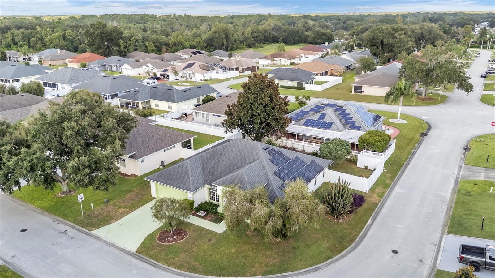 Single Family Residence at 7434 BEAUMONT DR, LAKELAND, photo 6 of 44