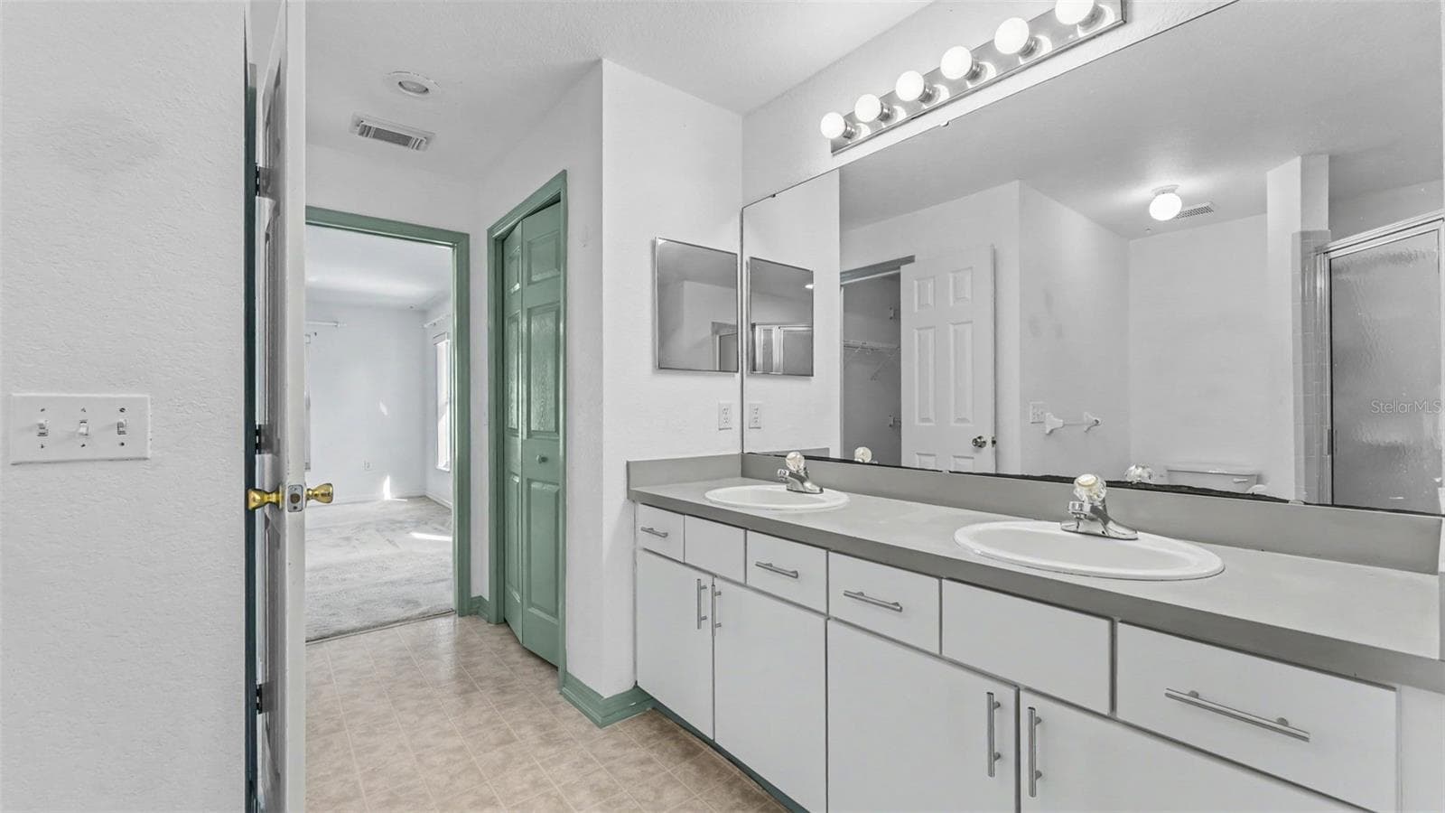 Primary Bath - 7434 BEAUMONT DR, LAKELAND