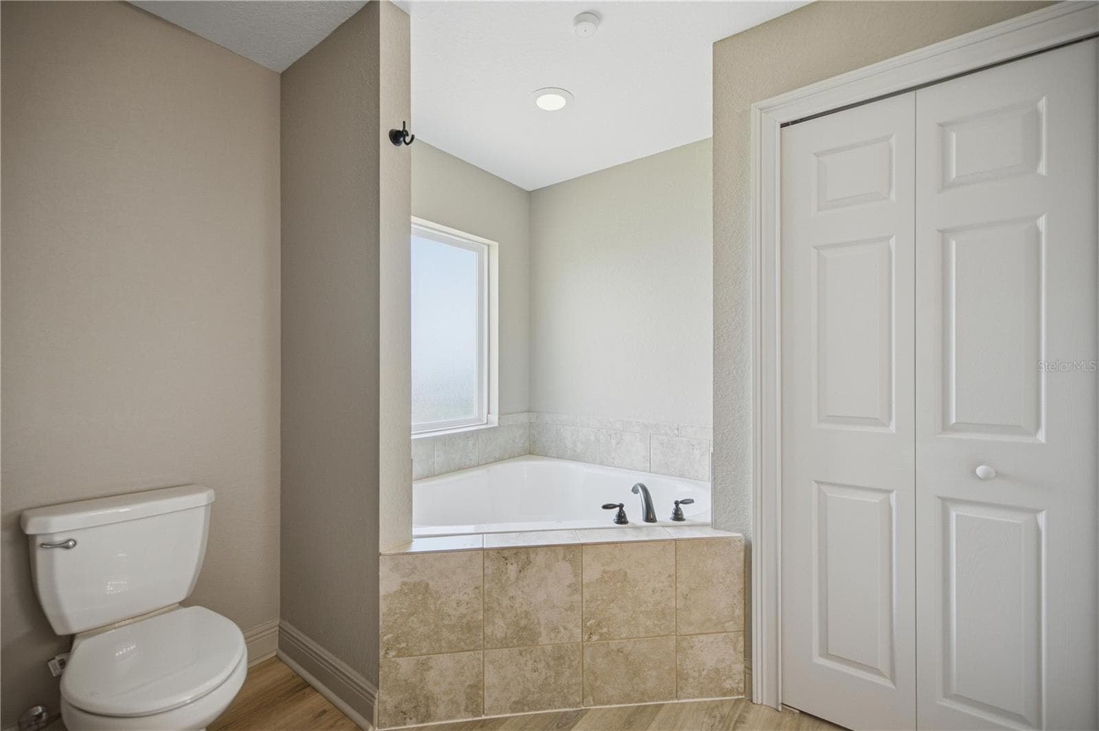 Primary En-suite Bath - 4431 SW 110TH LN, OCALA