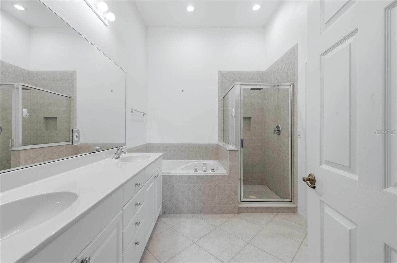 Condominium at 3433 GRAND VISTA CT #202, PORT CHARLOTTE, photo 22 of 66