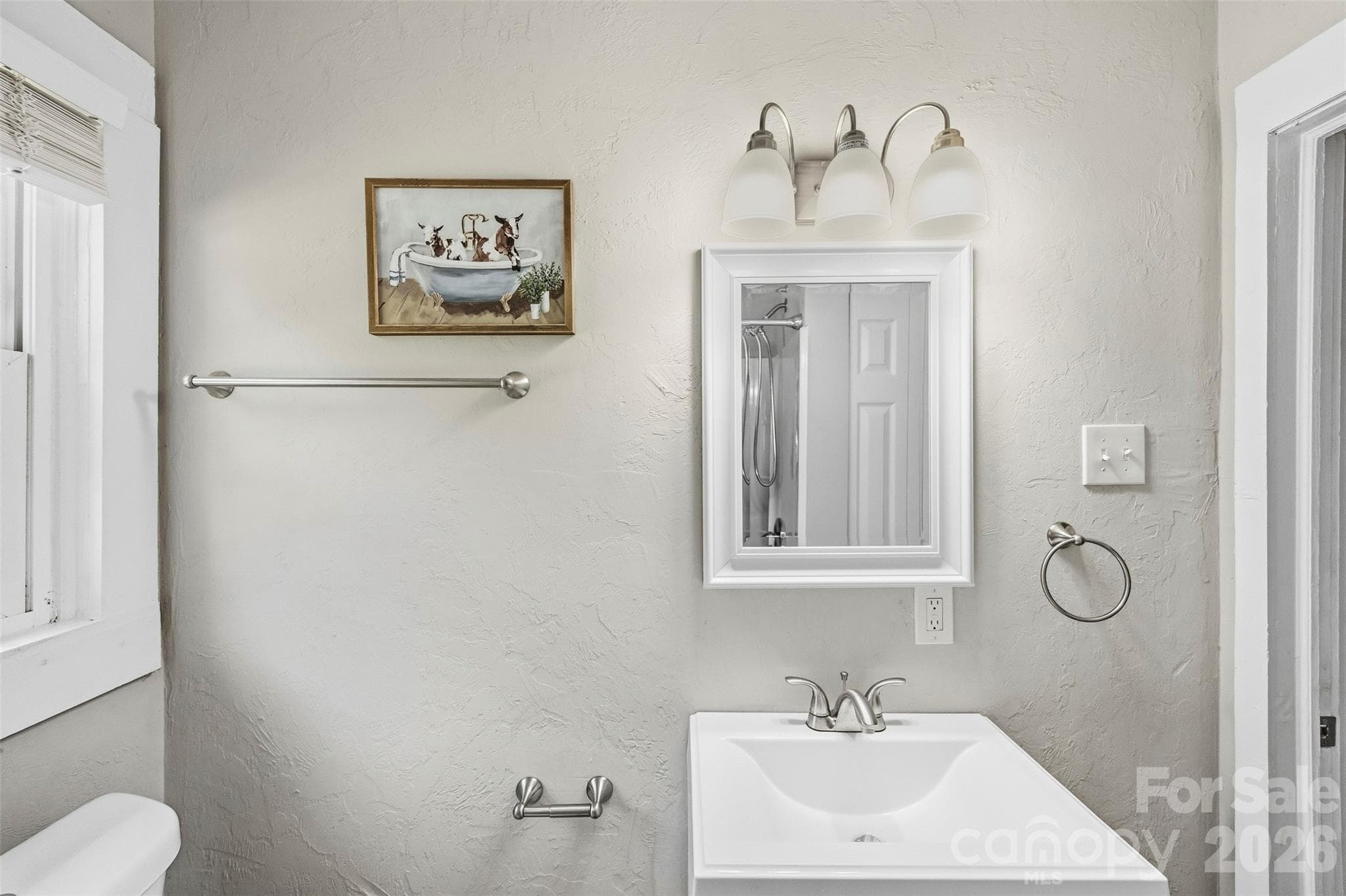 Hall bathroom - 119 Walton Street, Granite Quarry