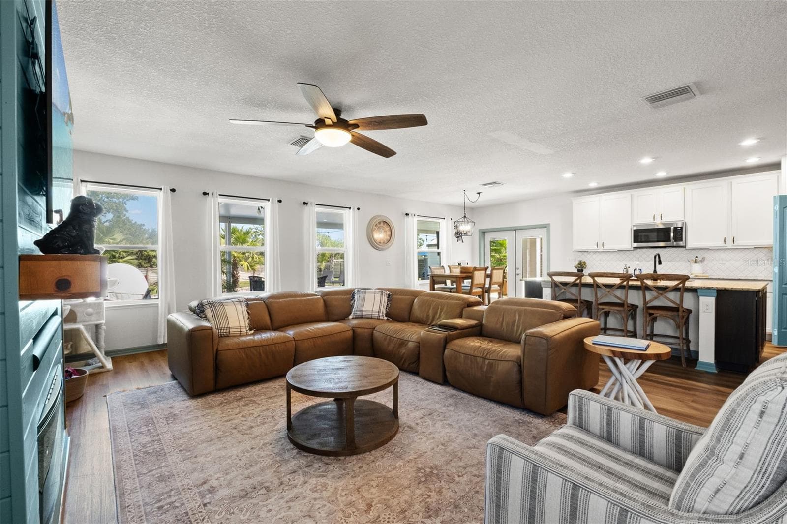 Single Family Residence at 13049 MAYCREST AVE, WEEKI WACHEE, photo 8 of 40