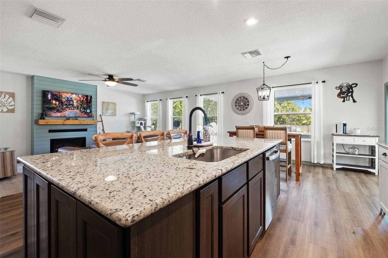 Single Family Residence at 13049 MAYCREST AVE, WEEKI WACHEE, photo 9 of 40