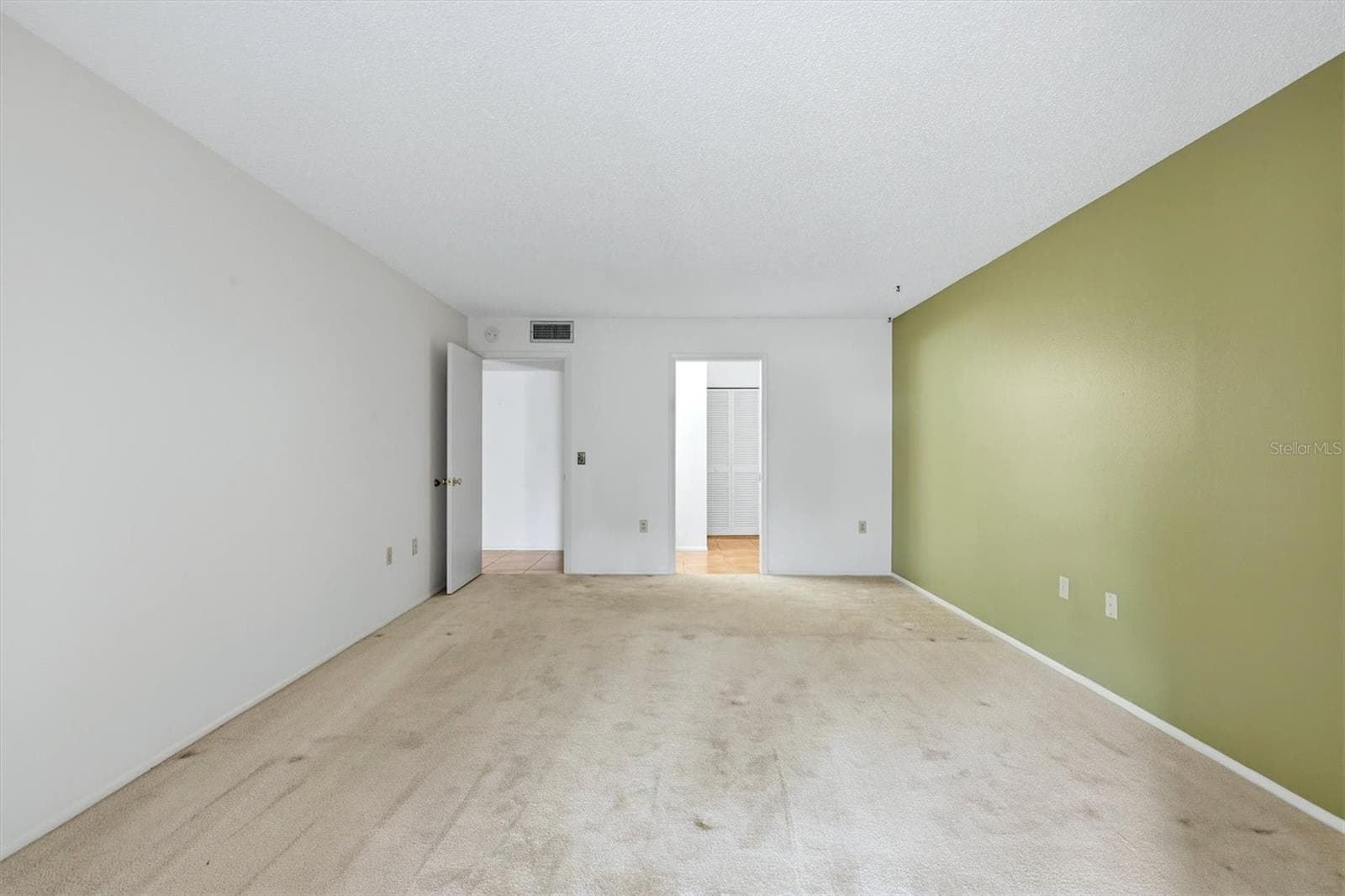 Primary bedroom - 509 LAKESIDE DR #509, BRADENTON