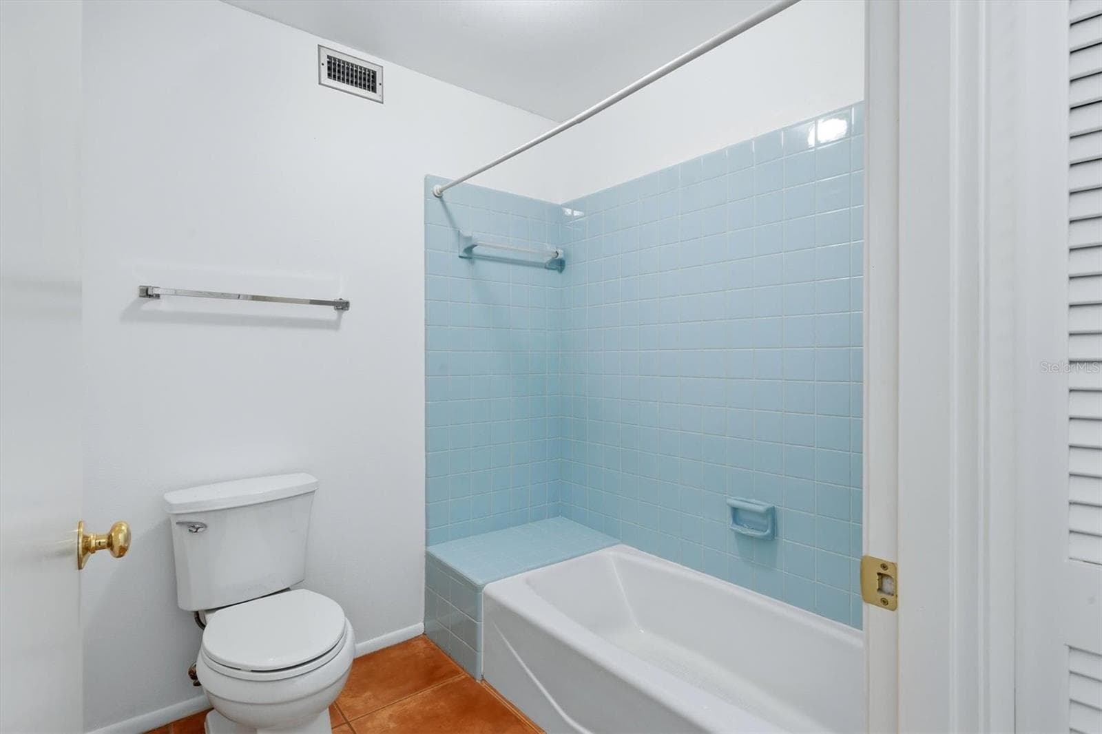 Primary bath - 509 LAKESIDE DR #509, BRADENTON