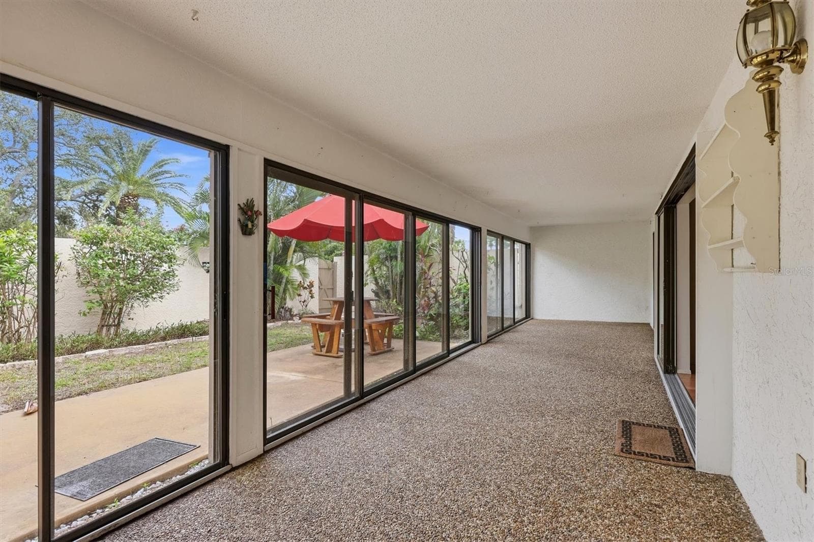 Lanai - 509 LAKESIDE DR #509, BRADENTON