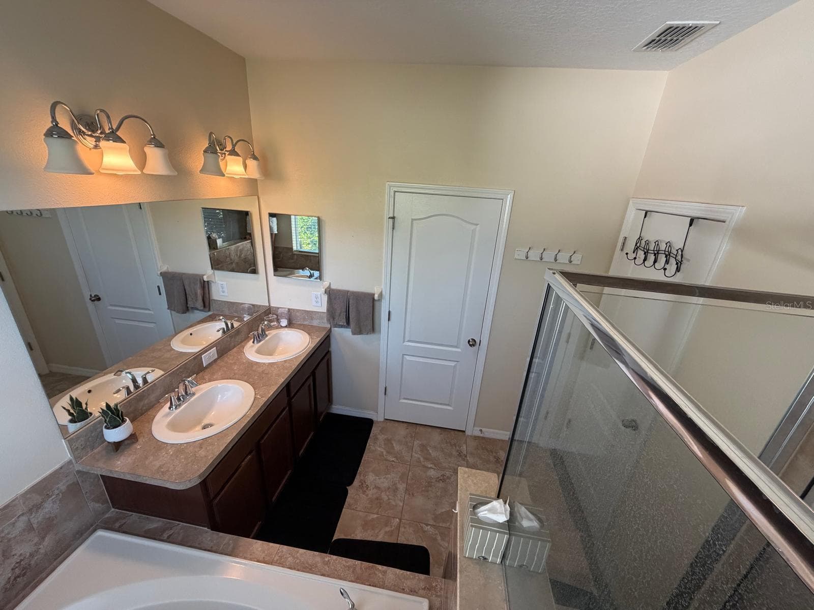 Single Family Residence at 3748 ROUND TABLE CT, LAND O LAKES, photo 33 of 112