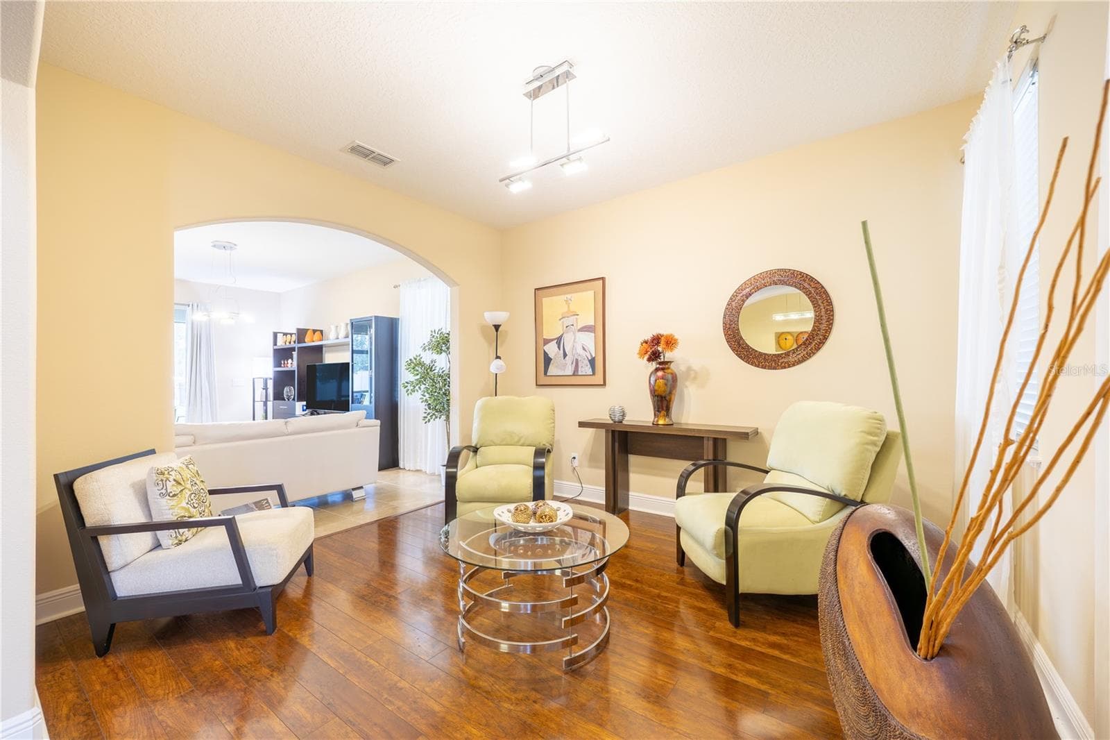 Main-floor flex room, ideal as a home office or reading area - 3048 BOATING BLVD, KISSIMMEE