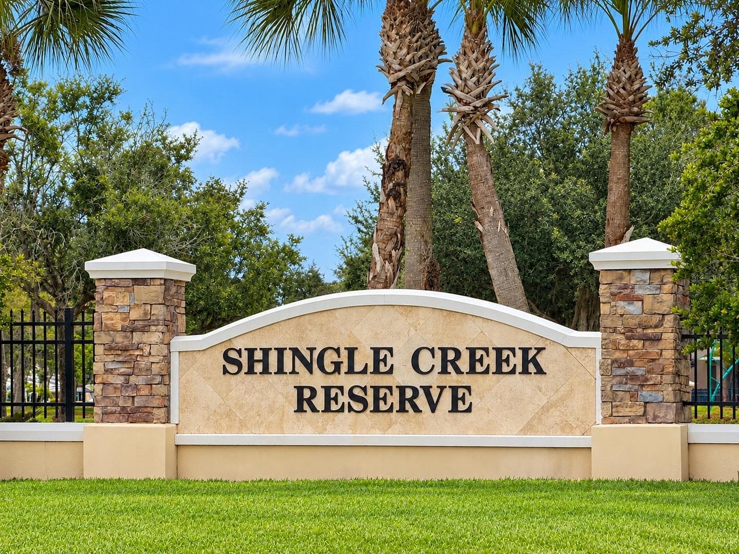 Shingle Creek Reserve at The Oaks community entrance, Kissimmee FL - 3048 BOATING BLVD, KISSIMMEE