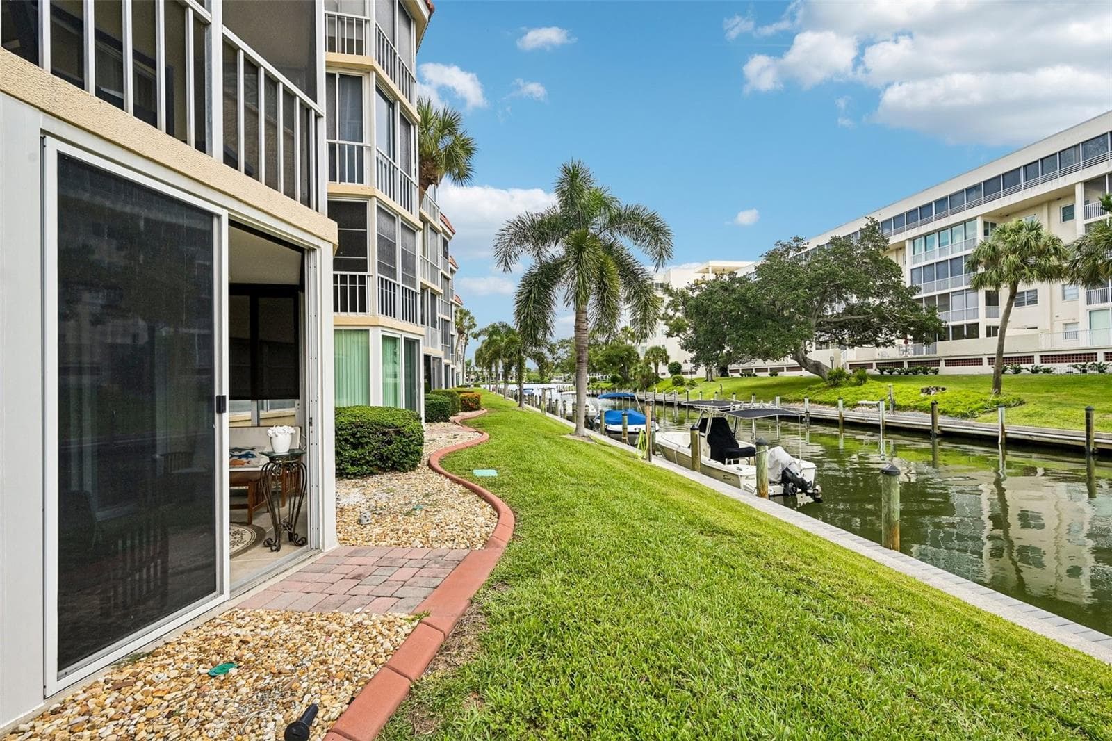 1300 N PORTOFINO DR #105