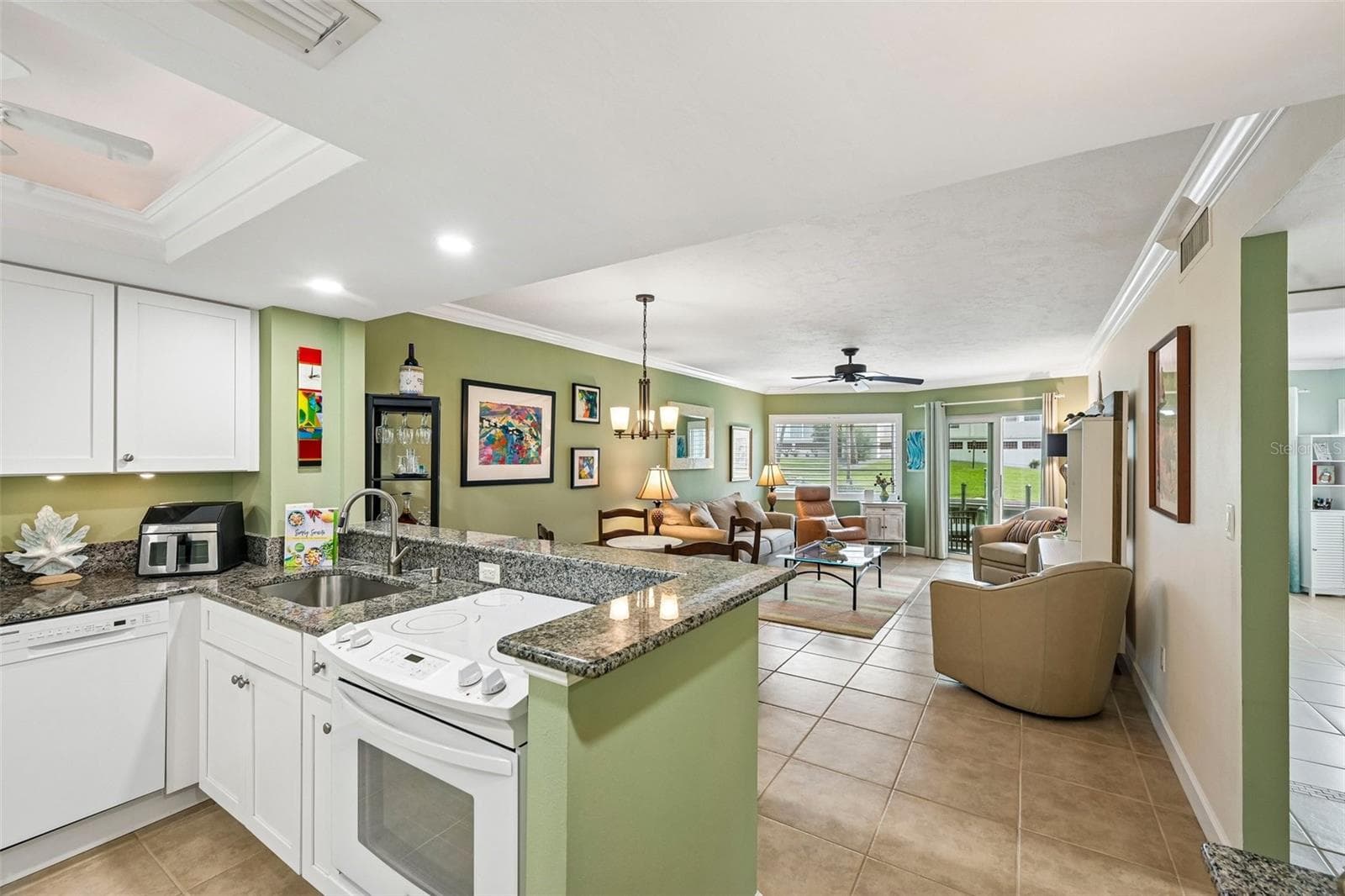 Condominium at 1300 N PORTOFINO DR #105, SARASOTA, photo 4 of 27