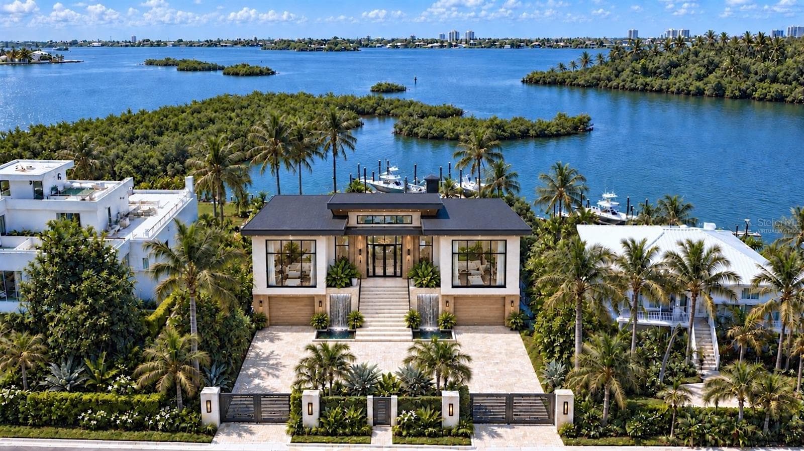 Enjoy deep-water boating. Virtually staged. - 1386 TANGIER WAY, SARASOTA