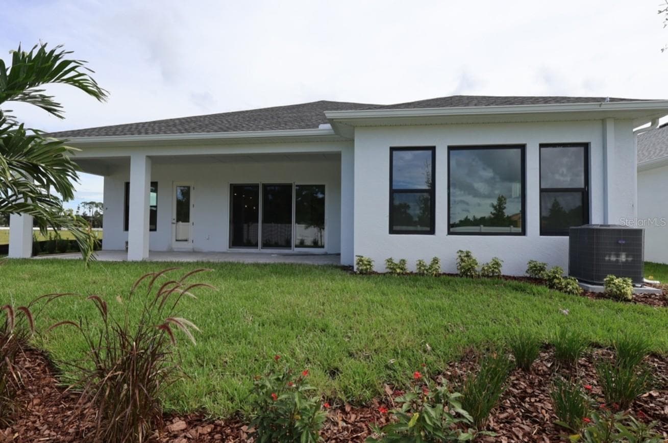 Rear Exterior **Under Construction - 6811 HERON MEADOW DR, SARASOTA