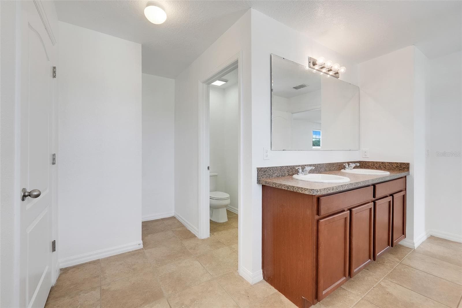 Single Family Residence at 16616 BROADFORD LN, CLERMONT, photo 27 of 51