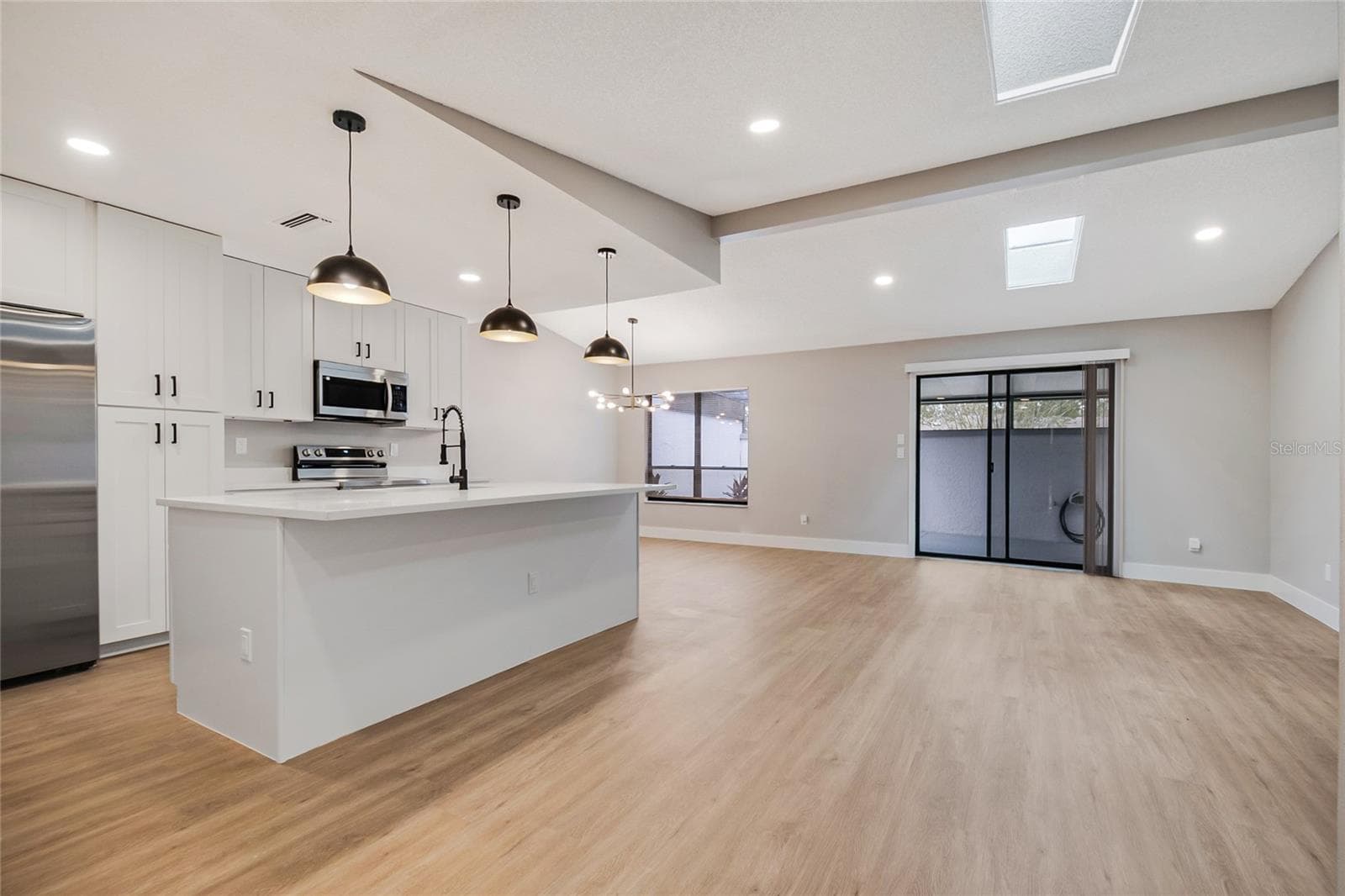 Single Family Residence at 2062 SE 37TH COURT CIR, OCALA, photo 14 of 43