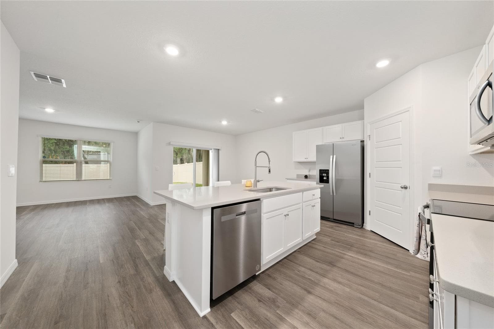 Single Family Residence at 698 PARK PLACE BLVD, DAVENPORT, photo 12 of 44