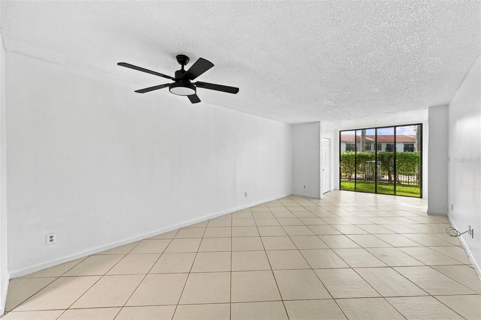Dinning/Living Room - 2051 SKIMMER CT W #112, CLEARWATER