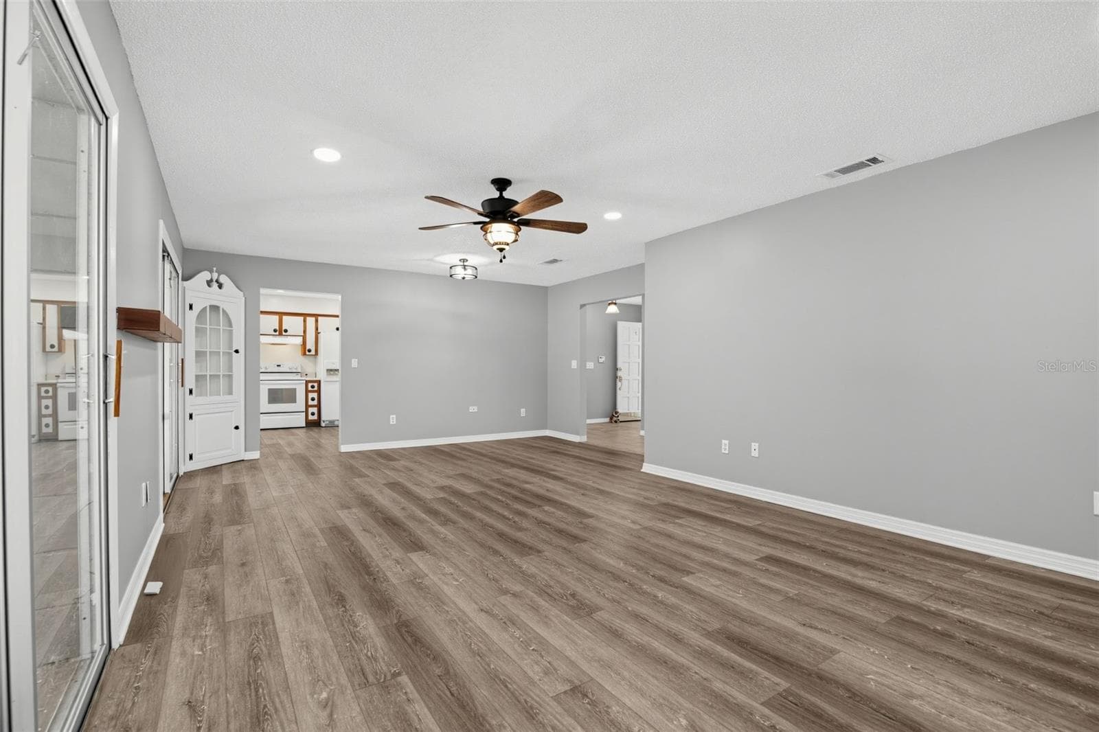 Living room - 8065 SW 100TH LANE RD, OCALA