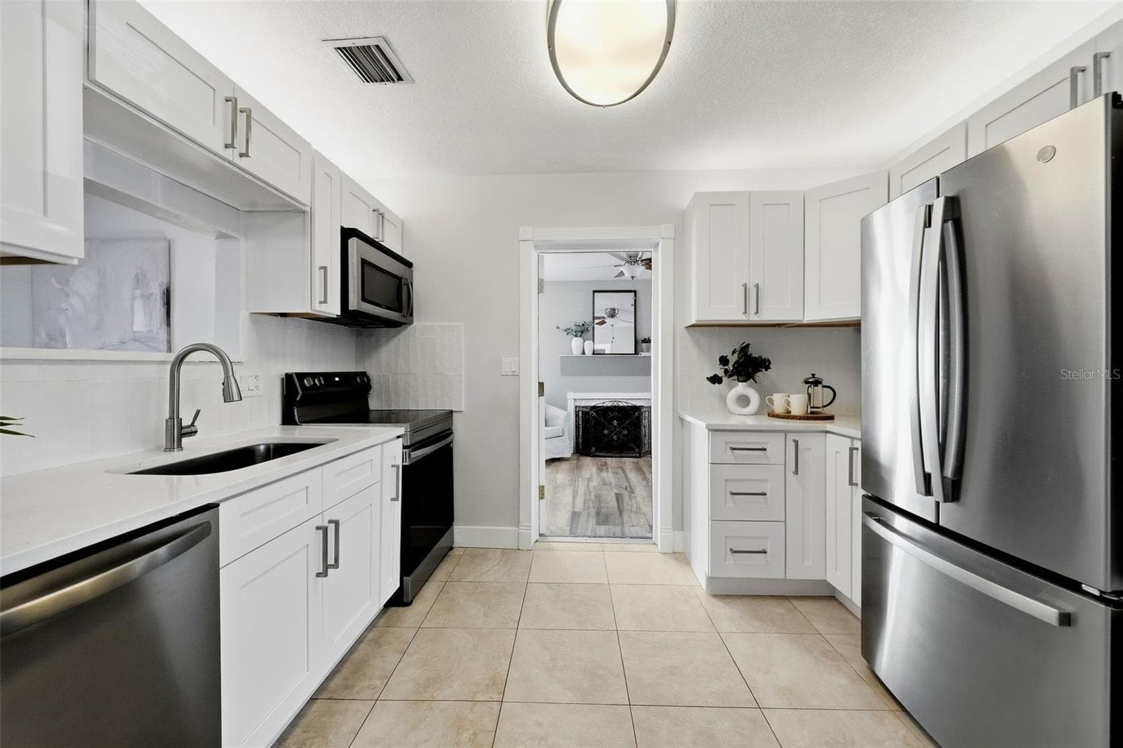 Remodeled Kitchen - 532 43RD AVE NE, ST PETERSBURG