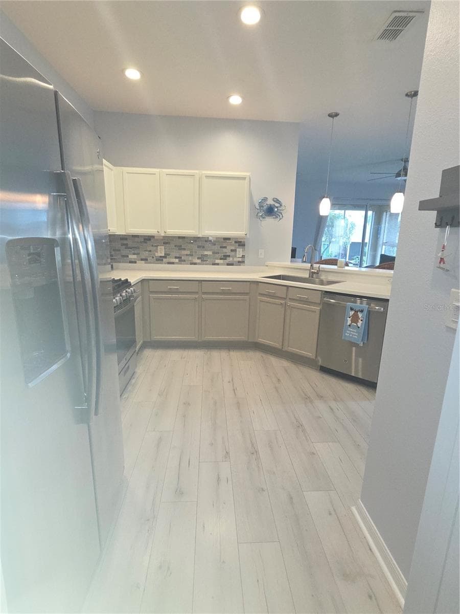 Condominium at 2032 INVERNESS GREENS DR #76, SUN CITY CENTER, photo 8 of 51