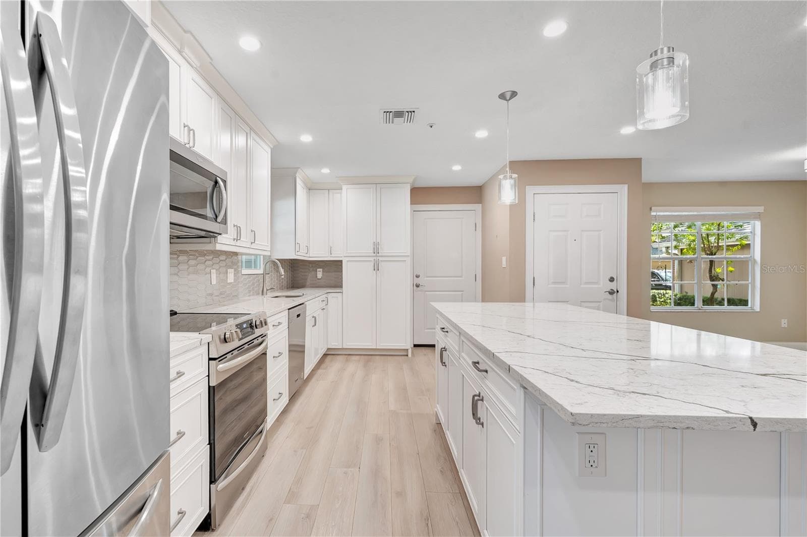 Condominium at 668 POST OAK CIR #116, ALTAMONTE SPRINGS, photo 3 of 35