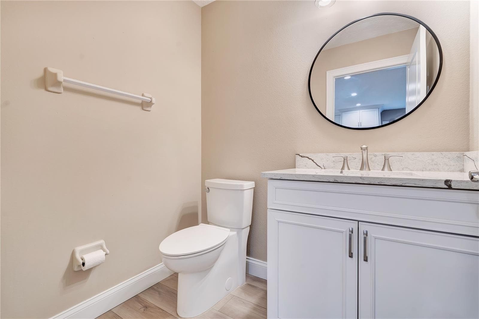 half bath downstairs - 668 POST OAK CIR #116, ALTAMONTE SPRINGS