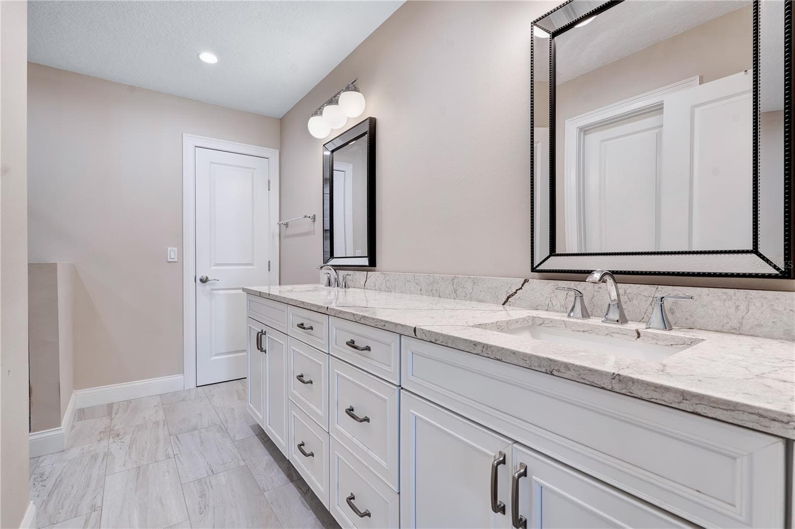 ensuite bathroom 1 - 668 POST OAK CIR #116, ALTAMONTE SPRINGS