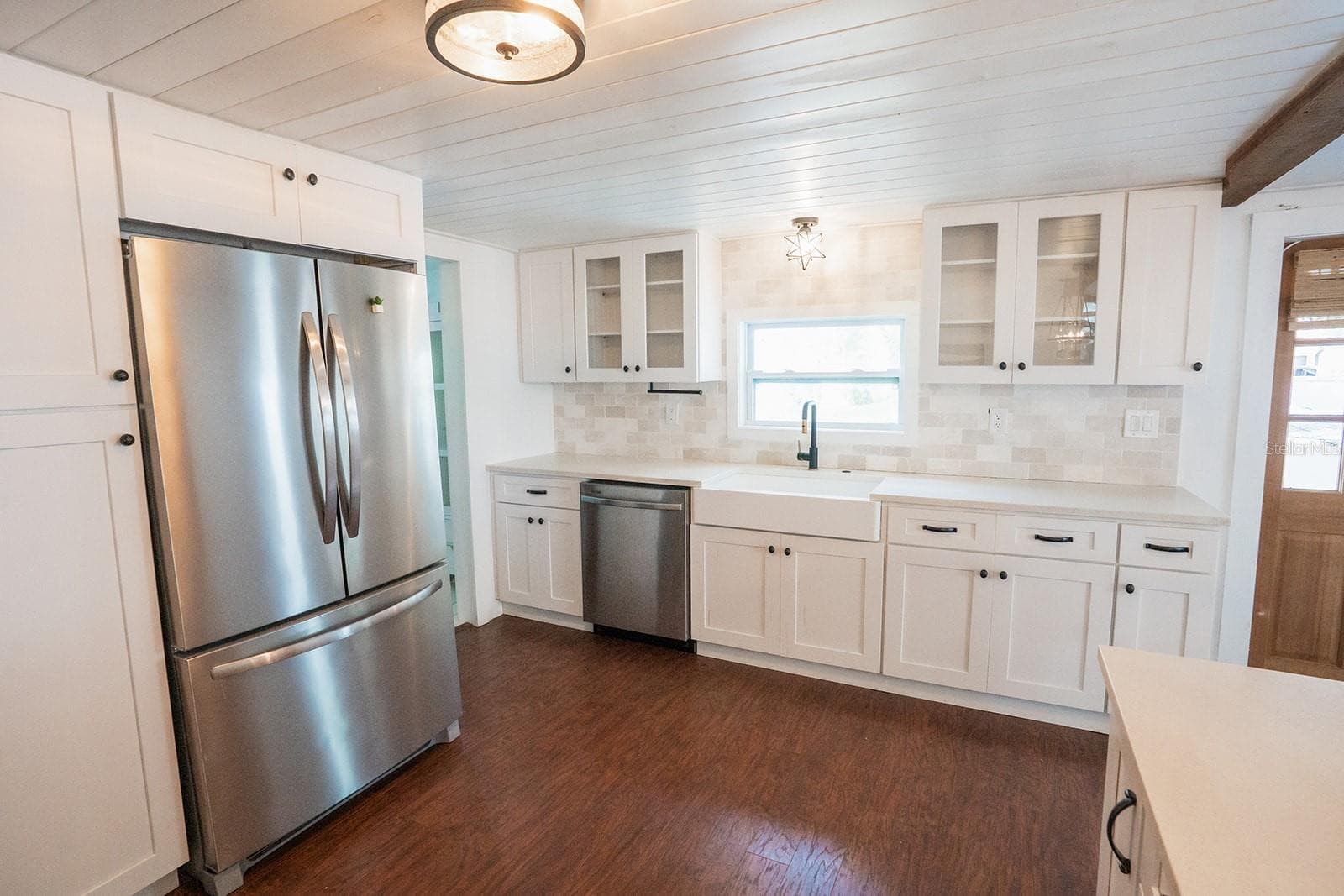Single Family Residence at 1112 W KIRBY ST, TAMPA, photo 6 of 35