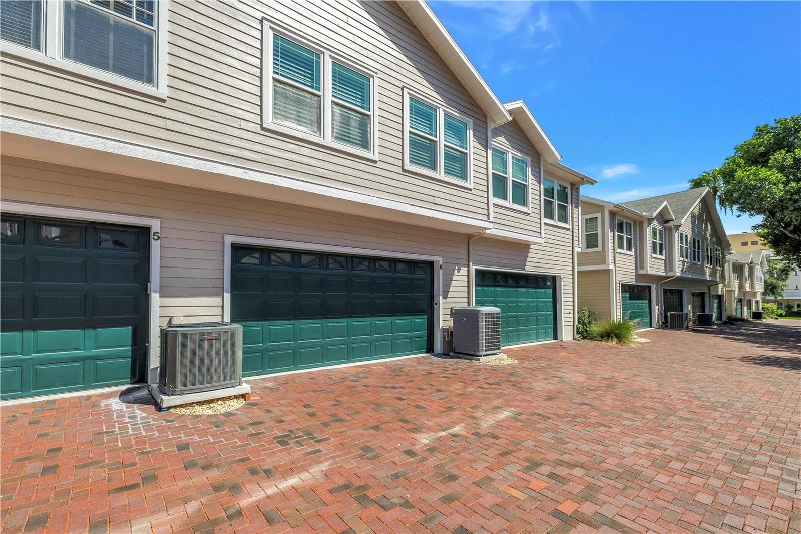 Townhouse at 350 2ND ST N #6, ST PETERSBURG, photo 55 of 69