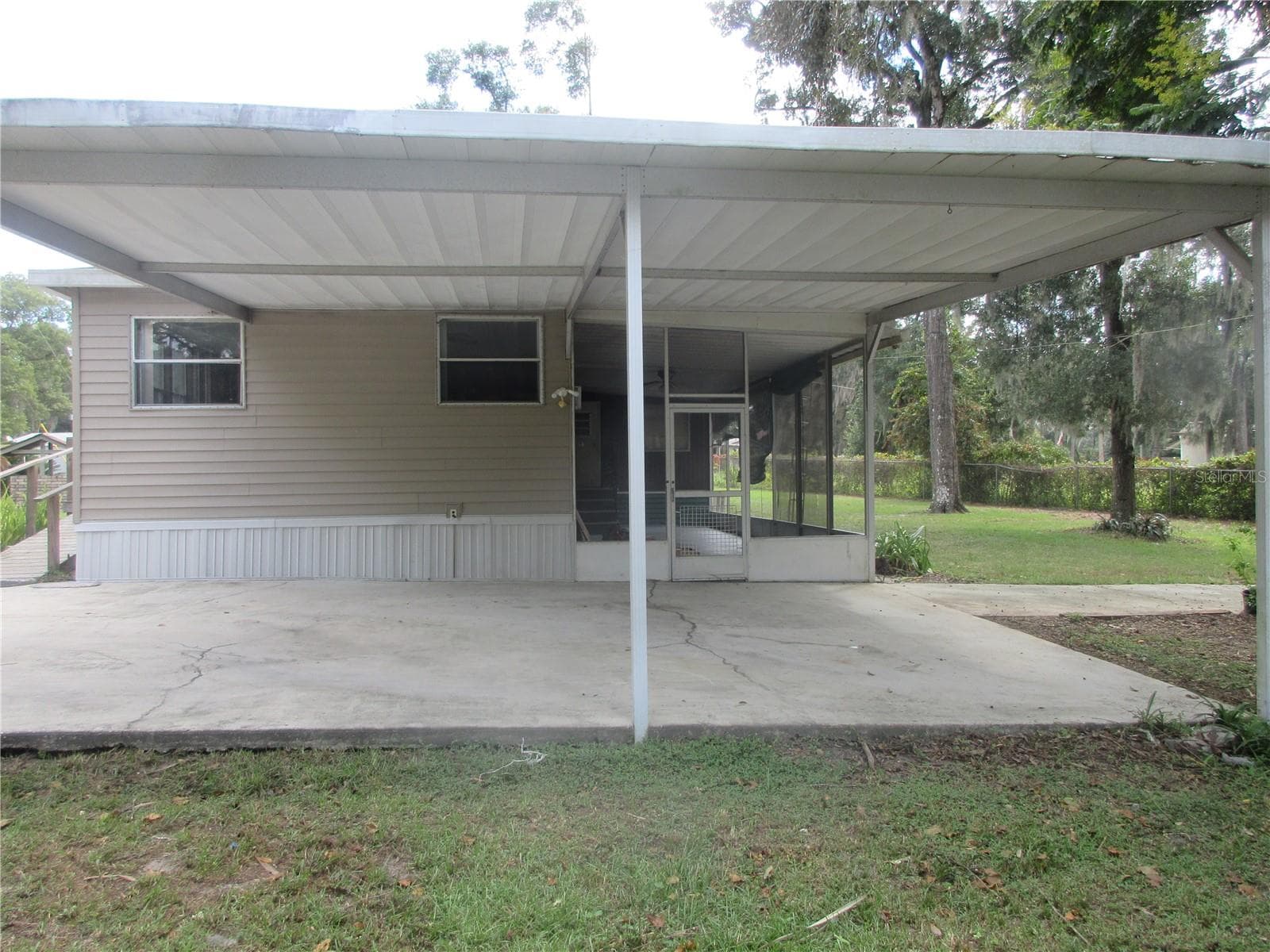 Mobile Home at 1742 SE 169TH TERRACE RD, SILVER SPRINGS, photo 2 of 91