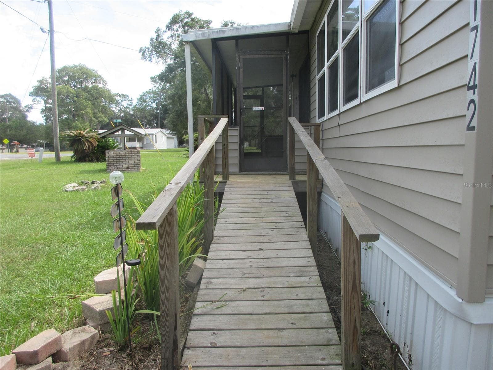 Mobile Home at 1742 SE 169TH TERRACE RD, SILVER SPRINGS, photo 12 of 91
