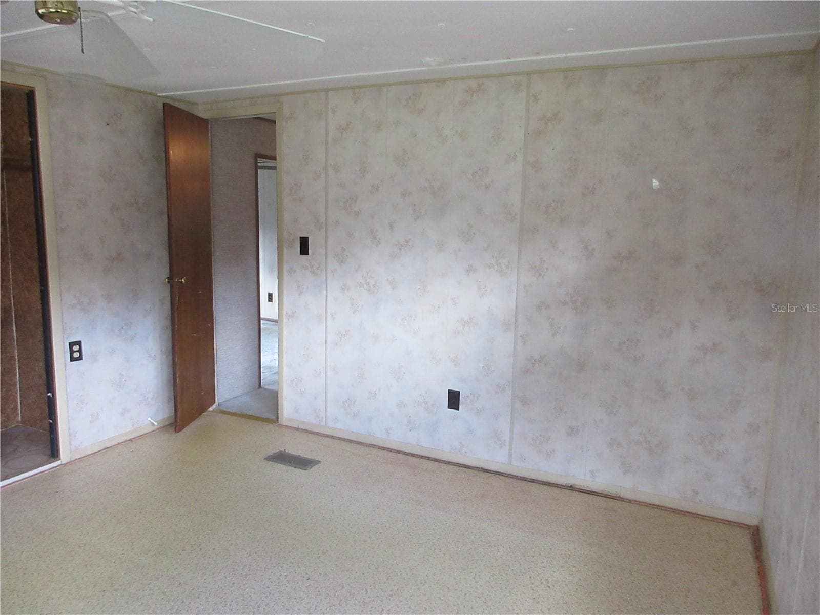 Mobile Home at 1742 SE 169TH TERRACE RD, SILVER SPRINGS, photo 37 of 91