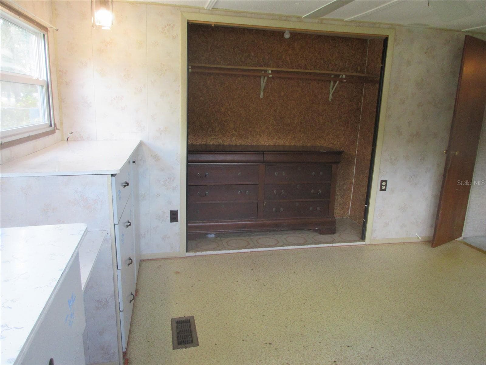 Mobile Home at 1742 SE 169TH TERRACE RD, SILVER SPRINGS, photo 38 of 91
