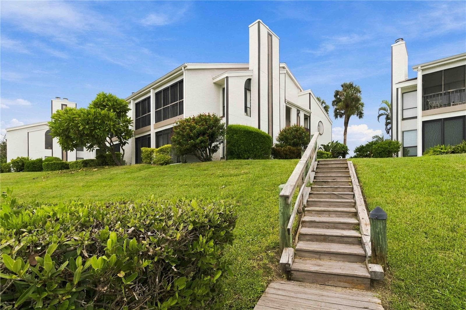 Back of condo - 8734 54TH AVE W #8734, BRADENTON