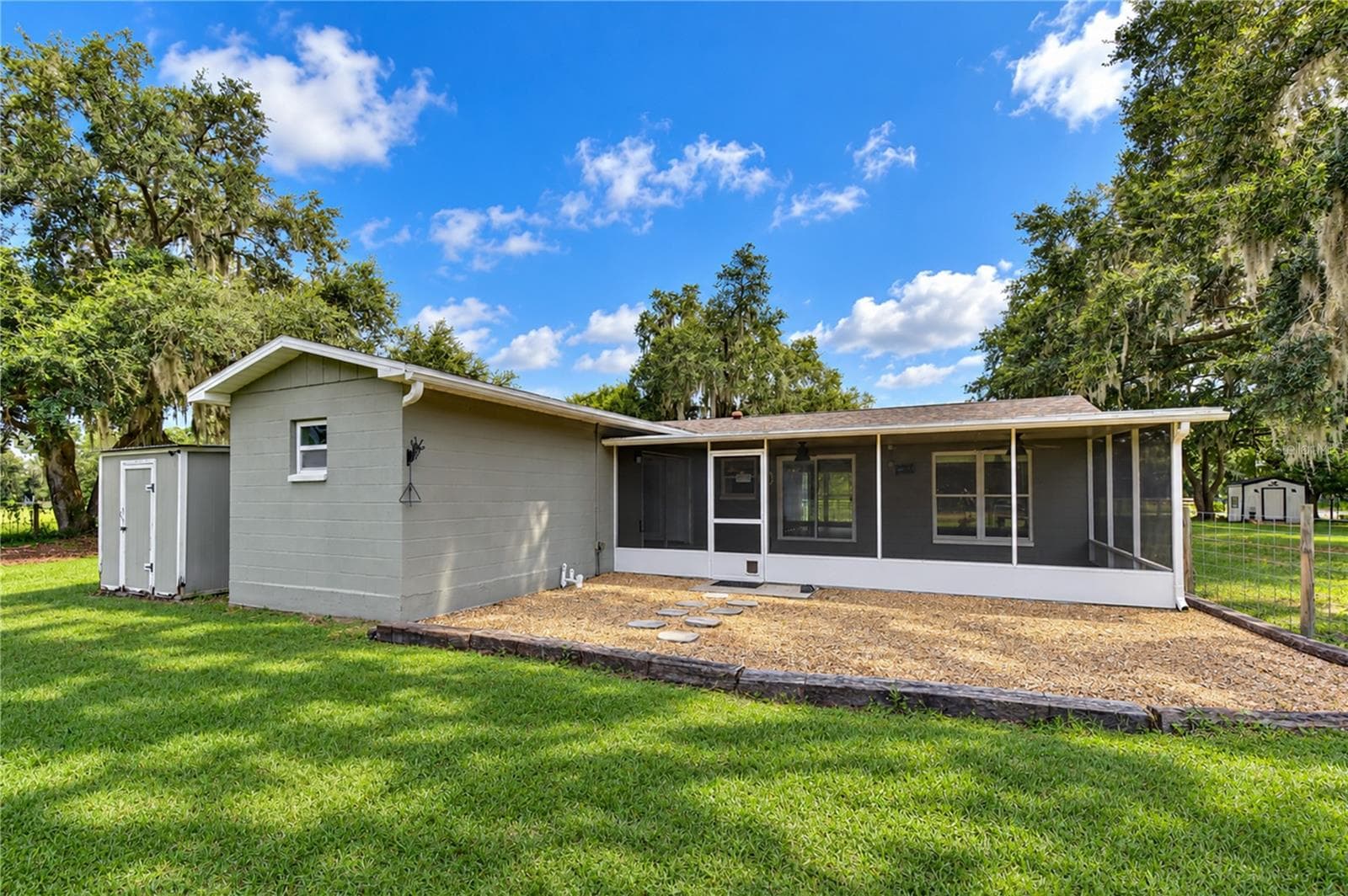 extended grave patio - perfect for outdoor firepit! - 3712 GALLAGHER RD, PLANT CITY