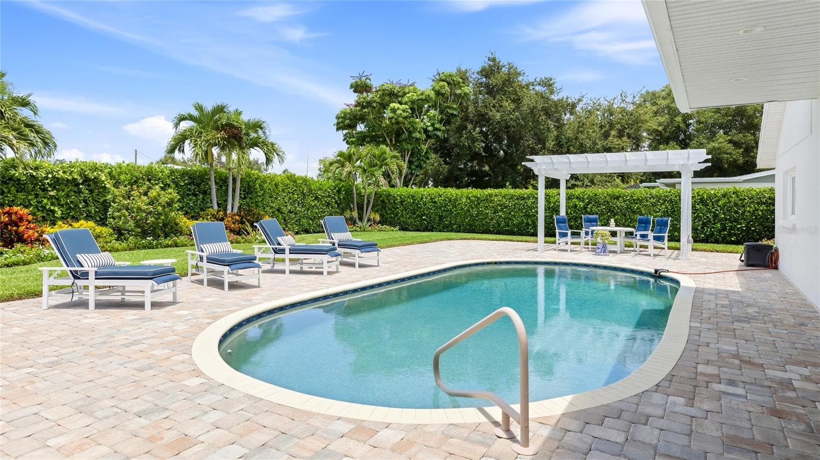 Single Family Residence at 7780 HOLIDAY DR N, SARASOTA, photo 41 of 62