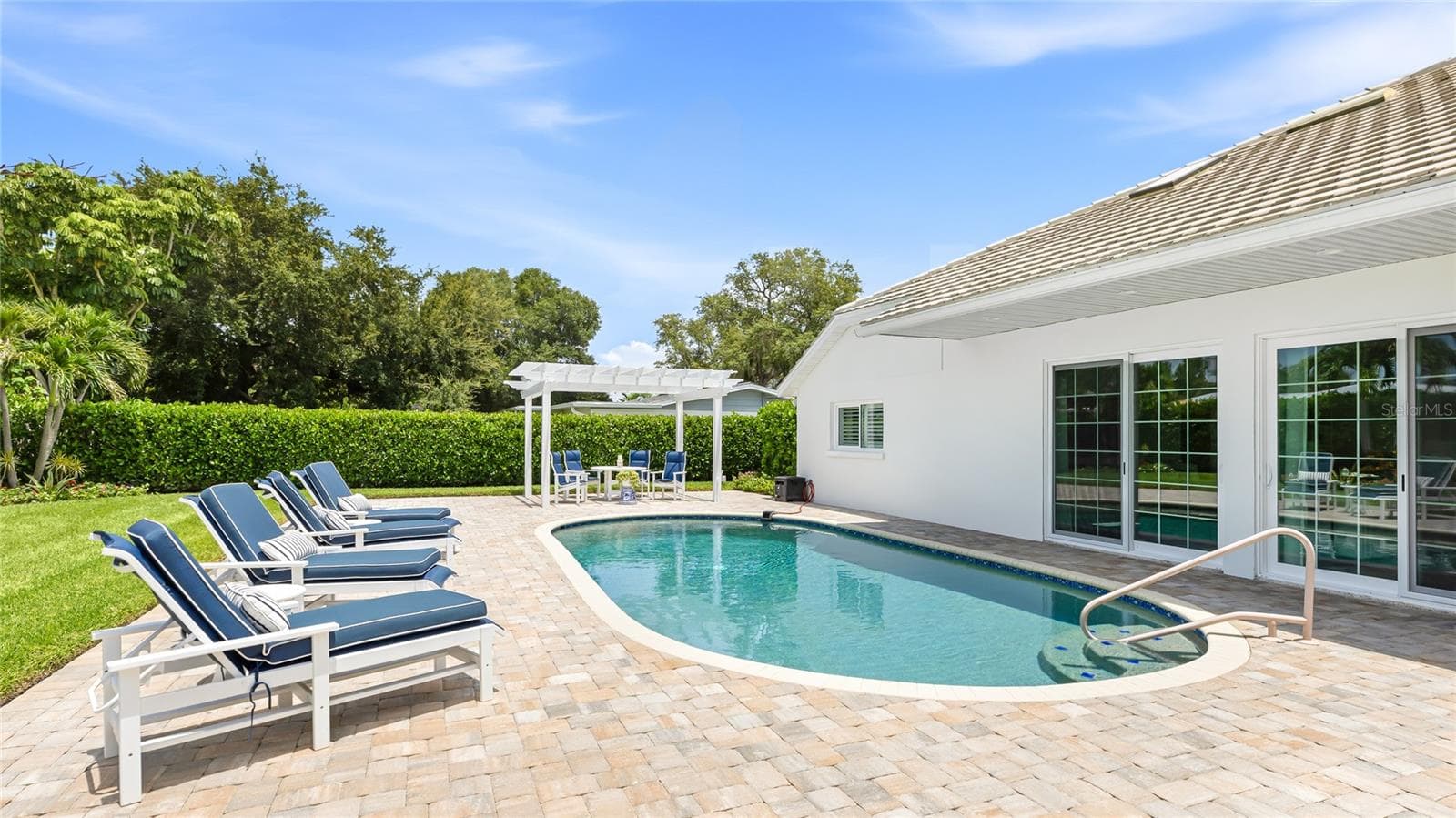 Single Family Residence at 7780 HOLIDAY DR N, SARASOTA, photo 42 of 62