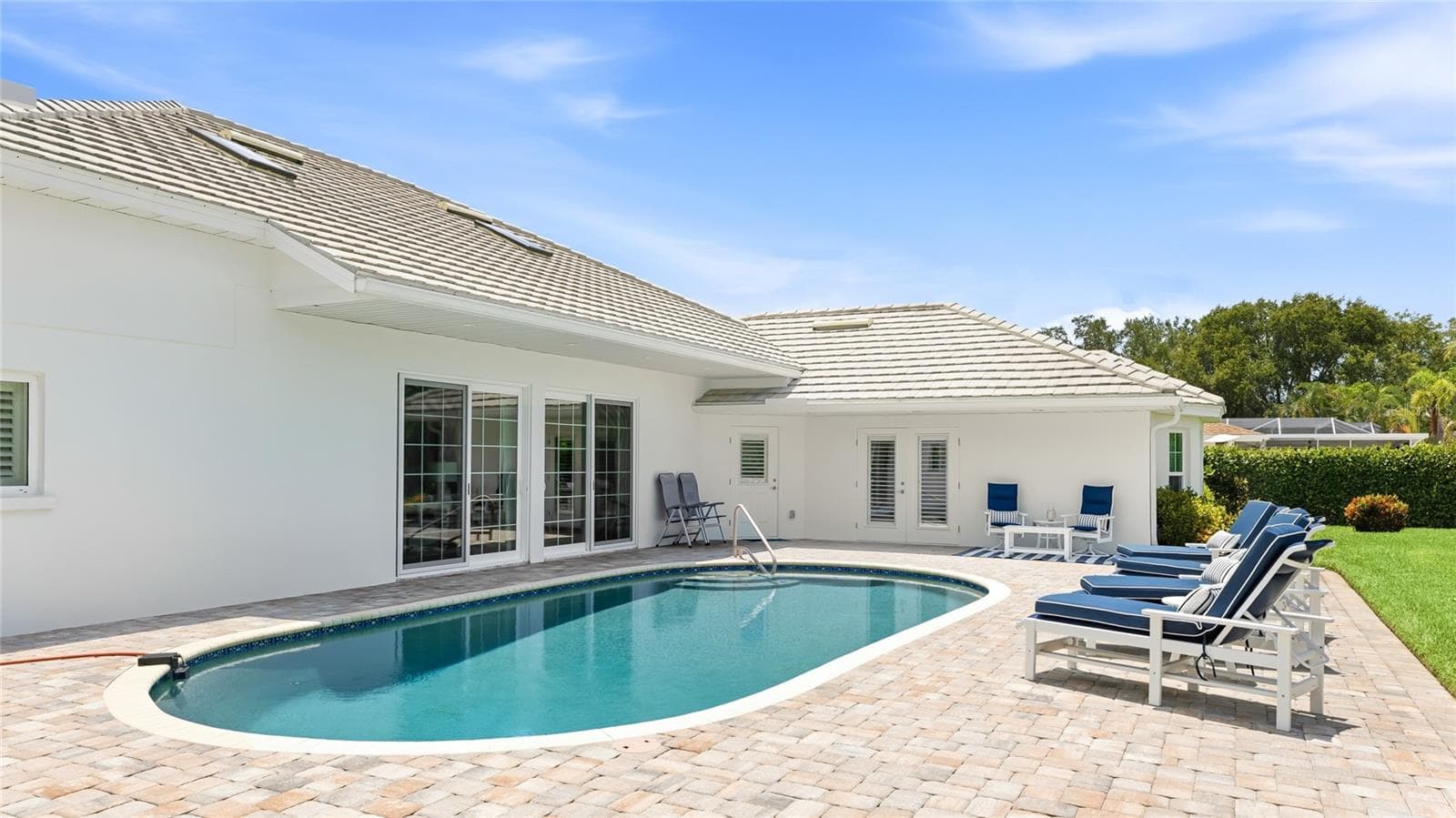 Single Family Residence at 7780 HOLIDAY DR N, SARASOTA, photo 43 of 62