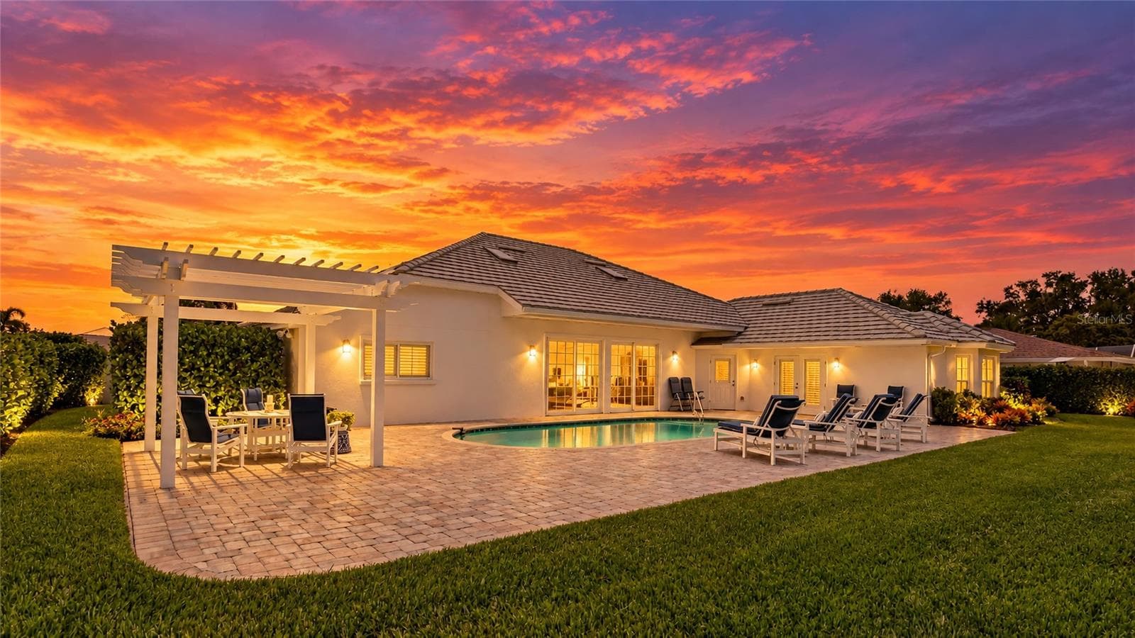 Single Family Residence at 7780 HOLIDAY DR N, SARASOTA, photo 48 of 62
