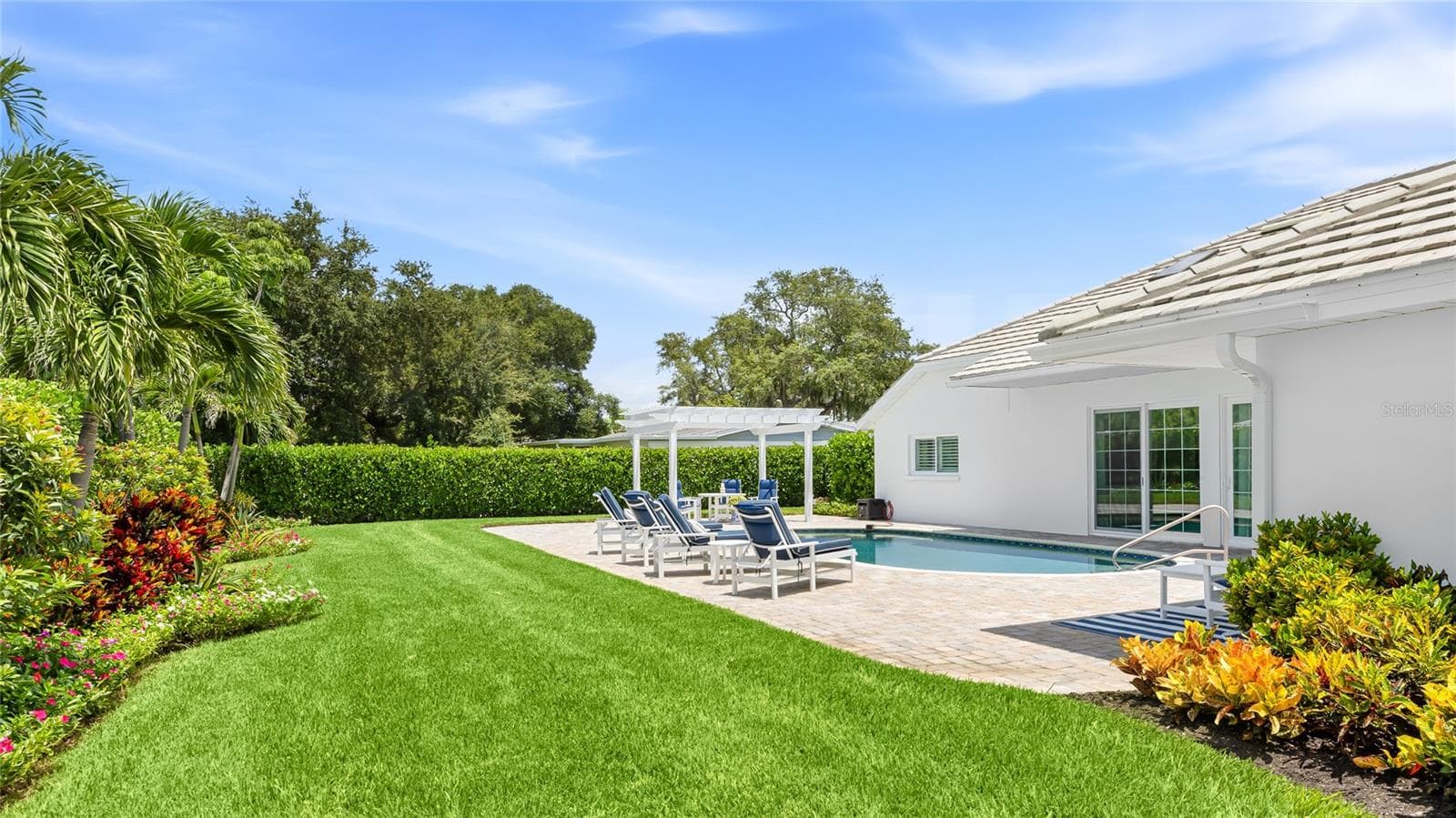 Single Family Residence at 7780 HOLIDAY DR N, SARASOTA, photo 52 of 62