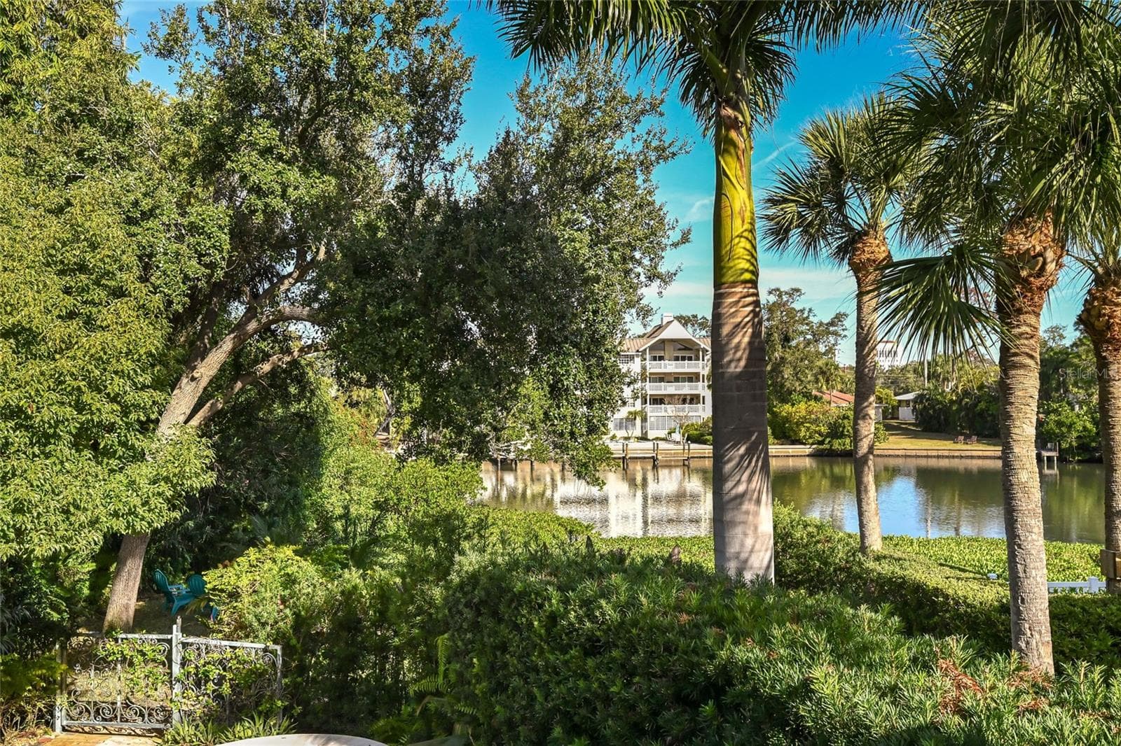 Single Family Residence at 1749 LINCOLN PARK CIR, SARASOTA, photo 37 of 52