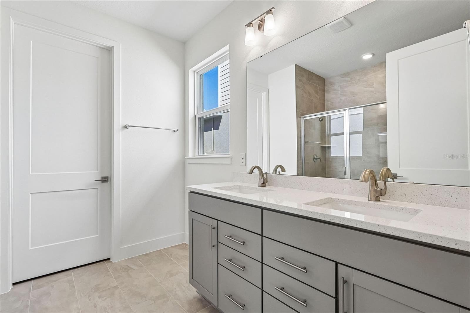 Single Family Residence at 30314 EMERALD FOREST DR, MOUNT DORA, photo 5 of 33