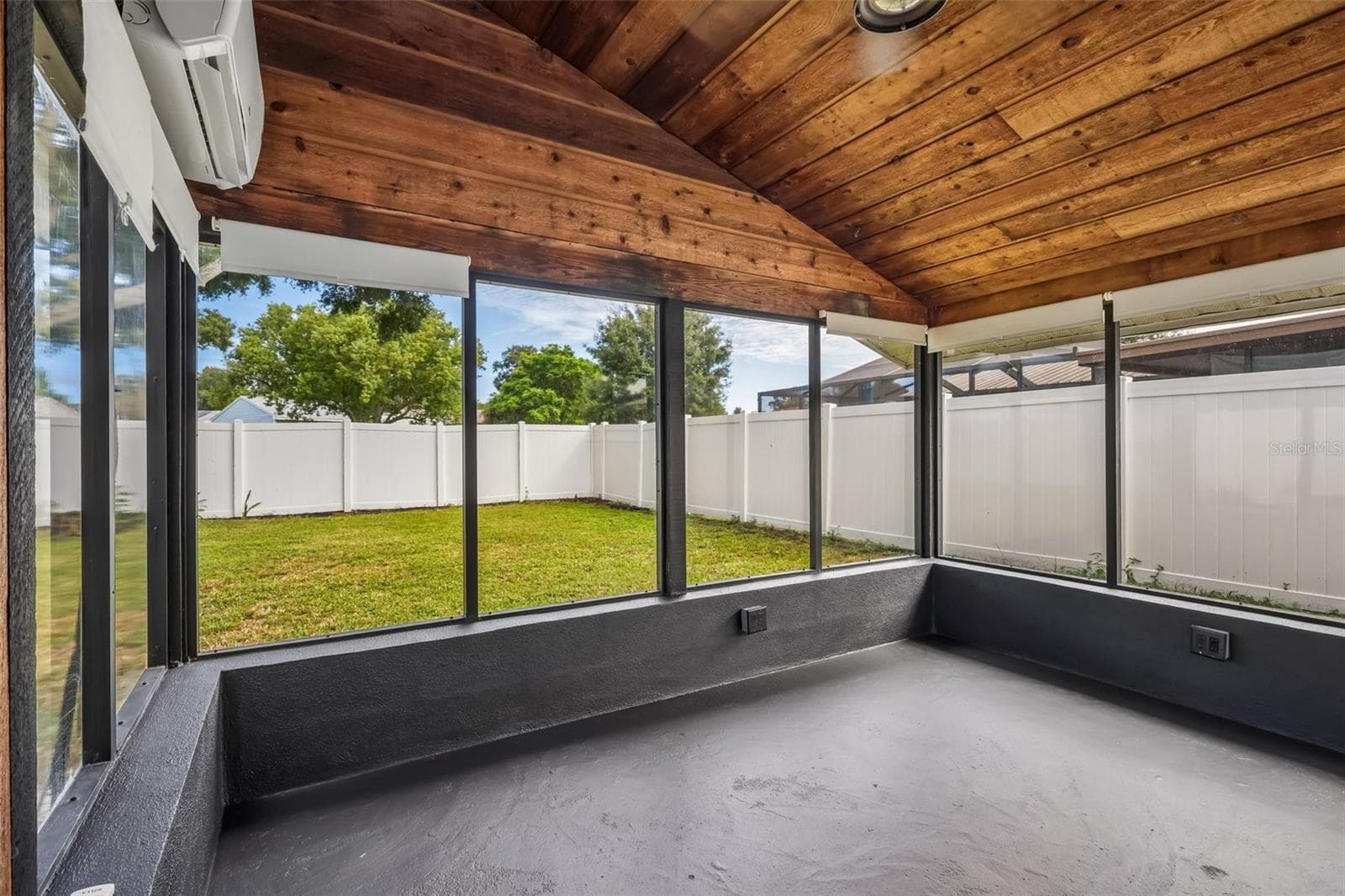 Single Family Residence at 2805 NORTHCOTE DR, PALM HARBOR, photo 23 of 37