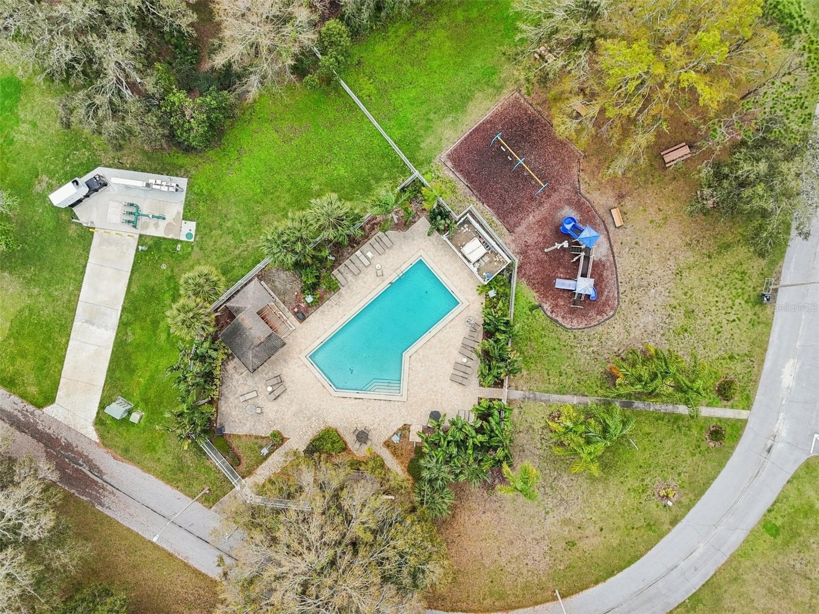 Single Family Residence at 2805 NORTHCOTE DR, PALM HARBOR, photo 33 of 37